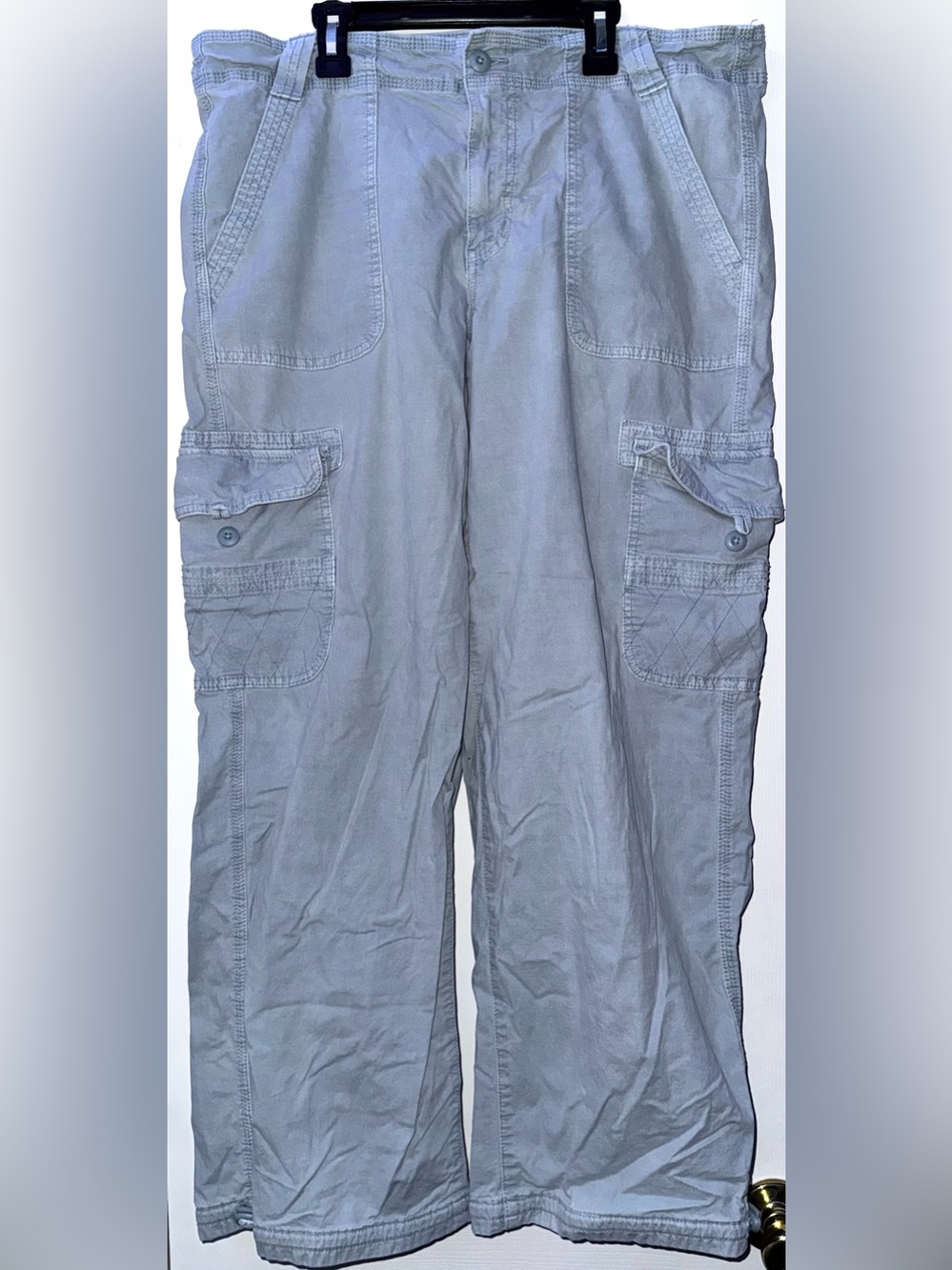 American Eagle Outfitters Light Gray Wide Leg Cargo Pants